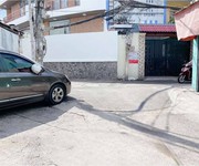 Ôtô ngủ trong nhà đường nguyễn trung trực phường 05 bình thạnh.