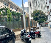 Nhà bán mặt phố- bến vân đồn - trươc nhà 12m xe hơi đậu cuẳ thoải mái- khu dân cư hiện hữu - gần