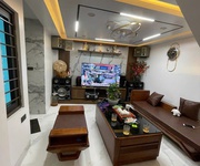 Nhà mới đẹp ngõ rộng full nội thất  nguyễn văn cừ 43m2,5 tầng mặt tiền 3.5m, 8 tỷ long biên.