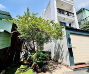 2 Bán đất ngã tư ga ngang 5m thổ cư 80m2 đường trước đất 8m hướng đb chưa tới 4 tỷ