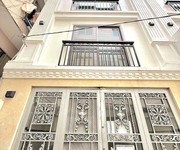 Bán tòa chdv 5 tầng thang máy, 60tr/ tháng, kế dh công nghiệp