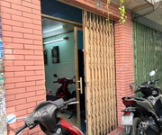 Nhà cũ 3 tầng sát đường trần phú p9q5