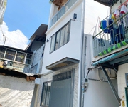 Nhà góc mới 3 tầng sát đường nguyễn duy p12q8. giá: 3.6 tỷ tl