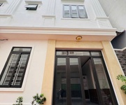 Bán nhà trại lẻ, diện tích 40m 4 tầng mới tinh, giá 2.9 tỉ