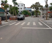 Bán đất phân lô ở bát khối long biên vỉa hè oto tránh nhau rộng 70m mặt tiền: 4.7m, 11 tỷ