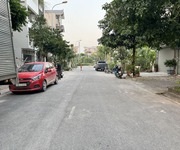 1 Chốt Nóng : Bán gấp 60m2 đất TĐC Trâu Quỳ, đường 17m, vỉa hè rộng - Giá Tốt, Thương Lượng Mạnh