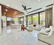 Villa góc 2 mt trường thi gần cổng sân bay, 194m2, 4 tầng kd, 80tr/th