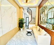 Cần bán nhà lĩnh nam 25m 3 tầng 2 ngủ full nội thất giá 2.88 tỷ nhà chưa sổ