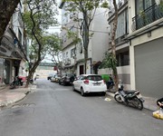 Mặt ngõ kim mã - 30m ra mặt phố - building 7 tầng thang máy - giá 20 tỷ
