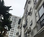 Lạc Long Quân 32m2 x Mặt tiền 6M - Nhà gần mặt phố. Trước nhà thoáng sáng.