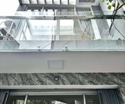 Ngay phố bùi viện - 3 tầng - cách 10m ra mặt phố-
