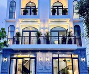 Bán Nhà  2 Tỷ 500   4PN, 240m2   Hẻm Ô Tô   Gần Trung Tâm Thủ Dầu Một Bình Dương