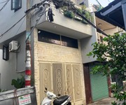 Bán nhà CMT8, Tân Bình, gần CV Lê Thị Riêng, 28m2, 1 trệt 1 lửng 1 lầu , nhỉnh 4 tỷ.