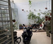 Nhà 103m    ngang 5m   5.2 tỷ   ttn1,q12