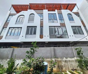 Nhà hồ sen - lê chân   3,6 tỷ