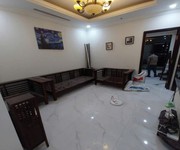 Chính chủ bán căn hộ royal city, tầng thấp, view bể bơi, hướng đông nam, mát mẻ