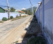 Cần bán nhanh lô đất Trung Tâm Thị Trấn Vạn Giã