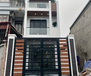 Bán Nhà 3 Tầng Ngõ 28 Cao Xanh,P.Cao Xanh. DT:82m2,MT:4m. Oto Đỗ Cửa