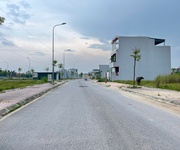 Cần bán gấp đất ngay tt  thị xã nghi sơn, thanh hóa, dt 108m2 đường 15.5m  giá chỉ 1 tỷ.