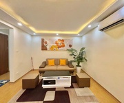 Bán căn hộ tập thể phố phạm ngọc thạch, đống đa, sd 90m2, lô góc, ô tô đỗ chân cầu thang, full nt,