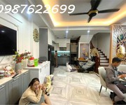Bán nhà xuân thủy - cầu giấy- tặng full nội thất - gần phố, gần trường, chợ, tttm, nhỉnh 10 tỷ