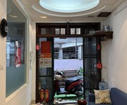 Bán nhà nguyễn thị định  40 m 5t mt6m giá 10,8 tỷ ngõ rộng  10m ra ô tô tránh .