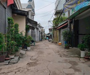 Bán nhà 2 tầng đúc   bùi văn ngữ, q12   sát chợ, giá chỉ 4.95 tỷ