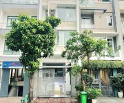 Nhà mt an phú quận 2, 5x20  1 hầm 4 lầu, giá siêu rẻ