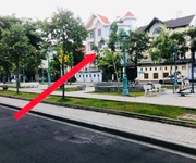 BT 14.7 x16m 3 lầu wie công viên khu Tân Quy Đông Quận 7.