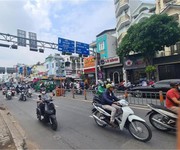 Bán chdv 26 phòng - dòng tiền  khủng 170tr/ tháng - ngang 10.5m - hẻm  xe hơi ngay đh văn lang, đh