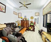 Bán nhà mặt tiền kinh doanh,khu vực sầm uất bậc nhất dĩ an