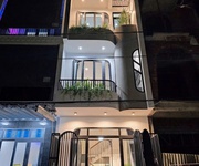 Giữa lòng Tân An   nơi phồn hoa đang vươn mình phát triển từng ngày, có một ngôi nhà không chỉ để ở