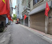 Nhà  học viên tài chính - bắc từ liêm - dt40m2 - 5 tầng - giá 5,8 tỷ - kinh doanh  -  ô tô thông