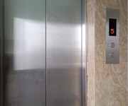 Cần bán gấp khách sạn mặt tiền đinh công trứ, sơn trà   gần biển, 5 tầng, doanh thu ổn định