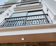 Bán nhà 7 tầng thang máy   ngõ 68 cầu giấy   42m    mt 4m   trung tâm   chỉ 12.2 tỷ