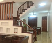 Nhà 132m2, 3 tầng nội thất đầy đủ, đường 2 ô tô đi //. sân để 2 con ô tô .5 phòng ngủ  không lỗi