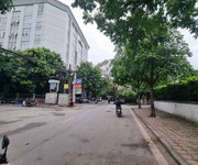 Bán nhà mặt phố đặng tiến đông. đống đa. 41m2 4 tầng mt 8m giá 15,8 tỷ- phân lô vỉa hè - kinh doanh