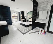 Bán nhà 6 tầng thang máy phố lạc long quân, tây hồ, ô tô vào nhà, dân trí cao, 48m, 13 tỷ.