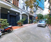 Phân lô phùng chí kiên ngõ thông ôtô vào nhà kinh doanh siêu đỉnh giá 17 tỷ