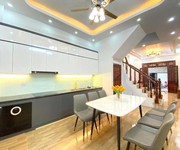 Bán nhà trung kính   lô góc 2 mặt thoáng   30m  x 5t, chỉ 8.6 tỷ  tl
