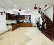 Nhà cầu giấy 40m2 5 tầng moning đỗ cửa ngay sân đỗ ô tô ngày đêm cách ô tô tránh 1 nhà 0961450400.
