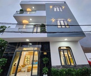 Giữa lòng Tân An   nơi phồn hoa đang vươn mình phát triển từng ngày, có một ngôi nhà không chỉ để ở