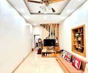 Bán nhà dân xây chắc chắn, ngõ thông, 20m ra ô tô tránh, giá 14,4 tỷ