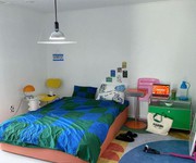 Ngay sân khấu hòa bình, khu dân trí cao, ngang 4.08m, nở hậu tài lộc