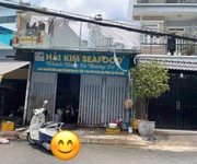 Nhà  4.5x24  mặt tiền ngay chợ giãn dân   kinh doanh sầm uất   giá chỉ 8.5 tỷ