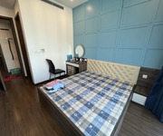 2 Chính chủ: Cho thuê căn hộ 2PN tầng cao view sông Hồng, full nội thất cao cấp
