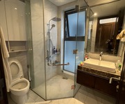 6 Chính chủ: Cho thuê căn hộ 2PN tầng cao view sông Hồng, full nội thất cao cấp