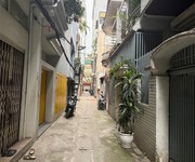 Nhà 3 tầng -tô vĩnh diện, khương trung oto vào nhà 50m2 14 tỷ sổ vuông..