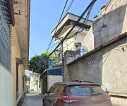 Bán đất phúc lợi   50m    mặt tiền rộng   giá 5 tỷ