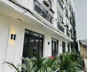 Nhà liền kề 35m2 5 tầng    gần kđt trung hòa trung kính , cầu giấy   giá chỉ loanh quanh 7 tỷ...